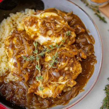 Delicious French Onion Chicken Recipe (Quick and Easy!)