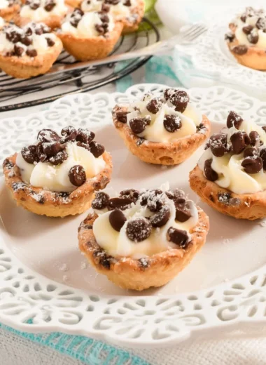 Deliciously Easy Mini Cannoli Cups Recipe