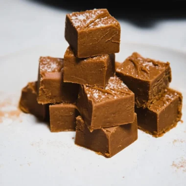 Delightful Slow Cooker Gingerbread Fudge Recipe