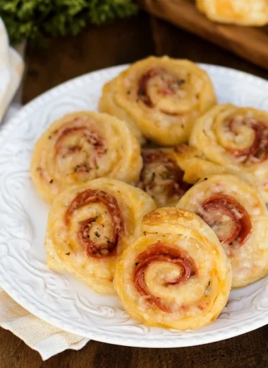 Easy Cheesy Pepperoni Pinwheels Recipe