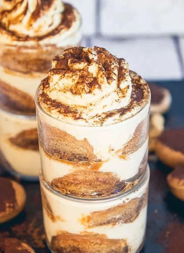 Easy Tiramisu Cups Recipe (Quick and Delicious!)