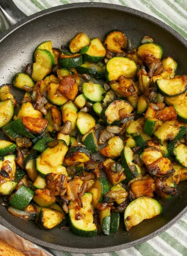 Deliciously Simple Sautéed Zucchini Recipe